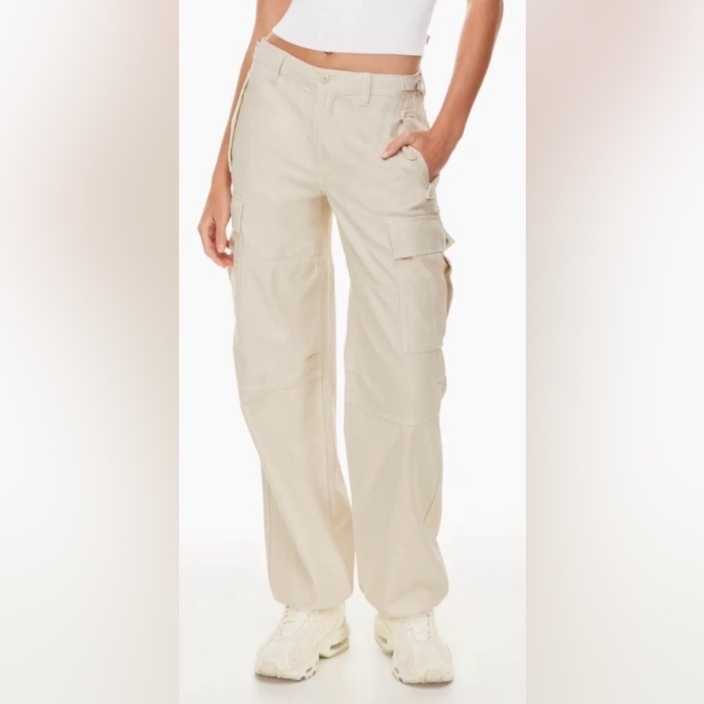 Aritzia TNA Supply Cargo Pant Sz 00 in Light Birch Gorpcore Utility Streetwear